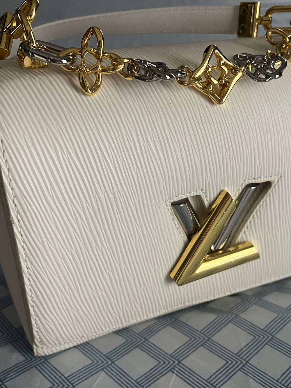 LV cream Epi with Bi‑Metal Hardware